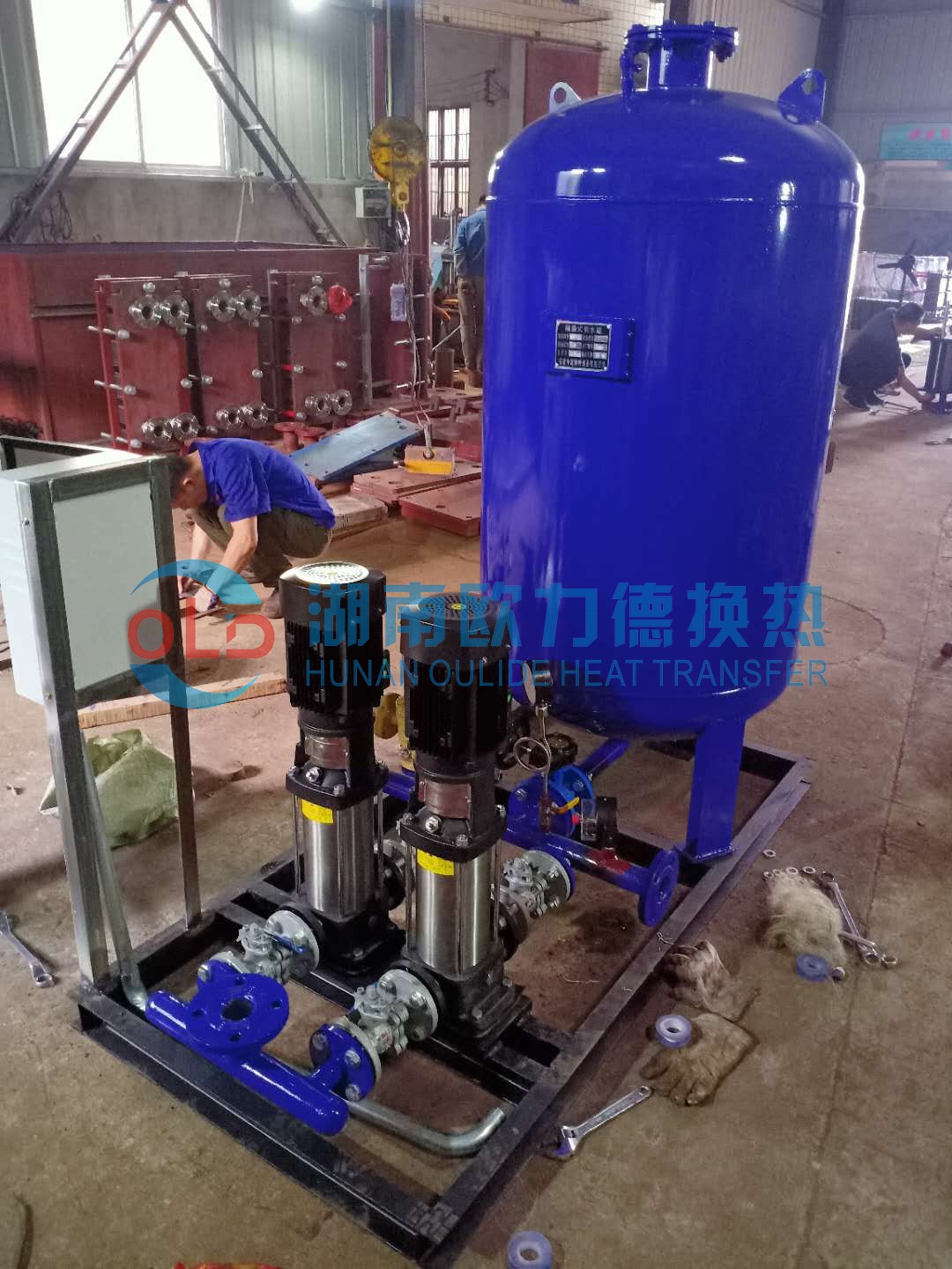 板式換熱器,板式換熱器機(jī)組,鈦材板式換熱器,板式冷凝器,全焊接板式換熱器,釬焊板式換熱器,衛(wèi)生級(jí)板式換熱器,寬流道板式換熱器,容積式換熱器,盤管換熱,換熱設(shè)備,板式冷卻器,換熱器廠家,換熱設(shè)備